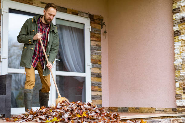 Best Professional Junk Removal  in Eastpoint, FL